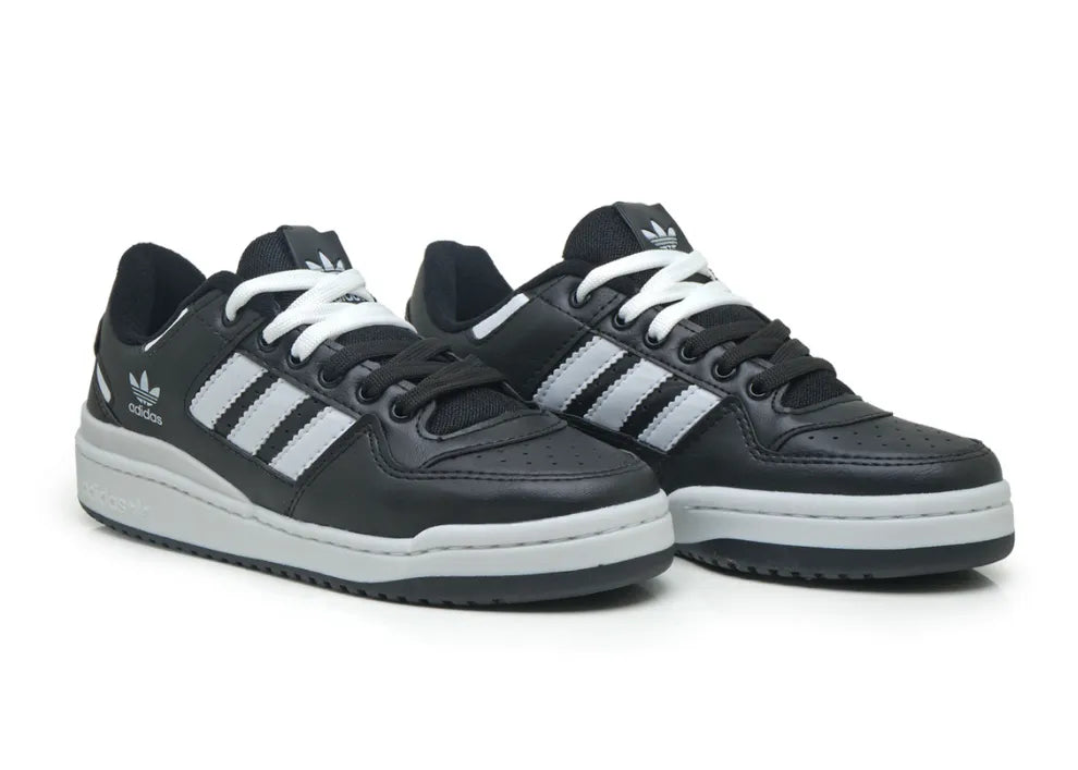 Adidas Forum Low Black/White.