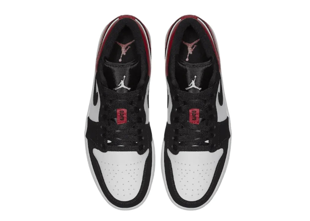 Nike Air Jordan 1 Low OG ‘Black Toe’.