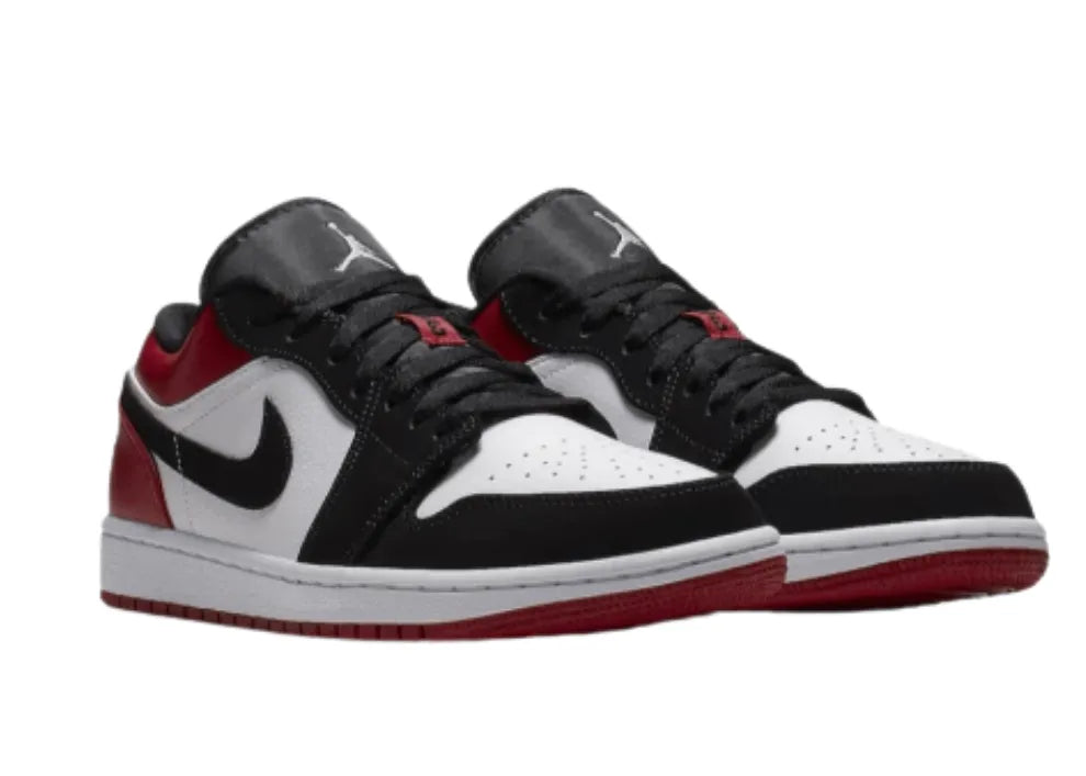 Nike Air Jordan 1 Low OG ‘Black Toe’.