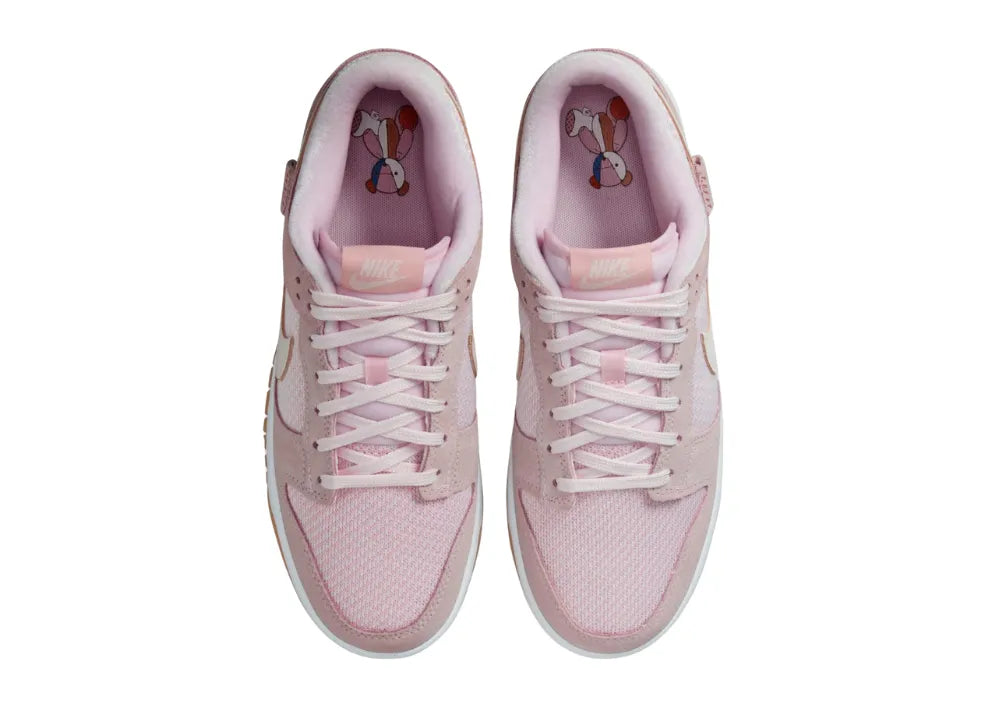 Nike Dunk Low SE Bear