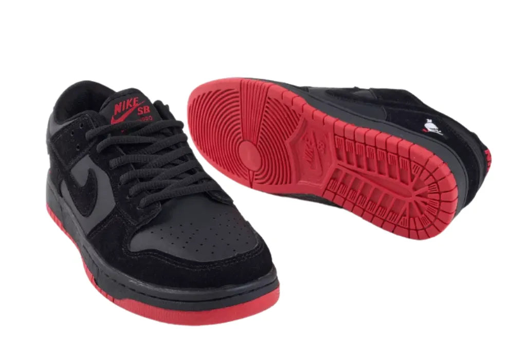Nike SB Dunk Low ‘Black Pigeon’