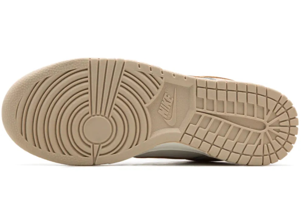 Nike SB Dunk Nude/Gold