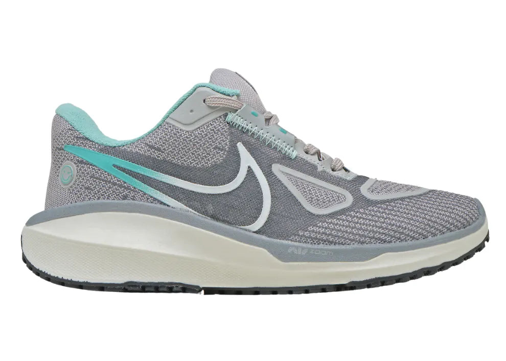 Nike Vomero 17 Gray