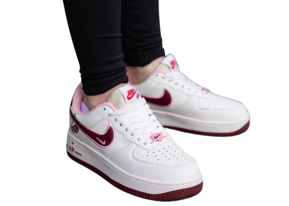 Nike Air Force Love