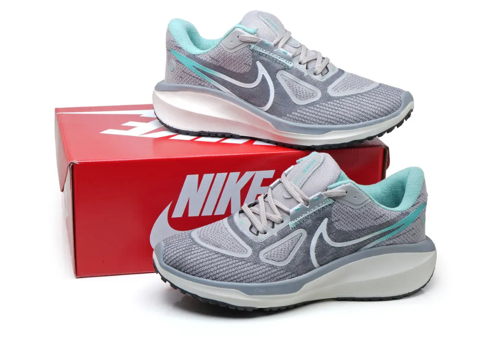 Nike Vomero 17 Gray